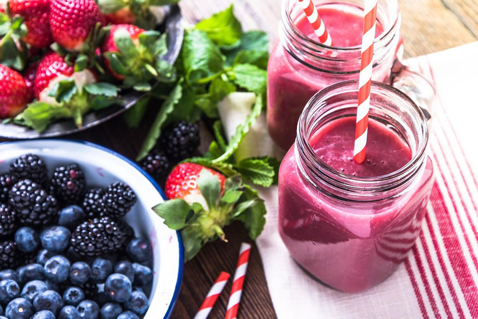 10-Day-Smoothies-For-Weight-Loss-Triple-Berry-Treat